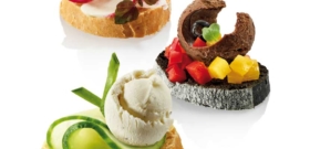 TAPAS DE PEPINO Y HELADO DE TZATZIKI; RÁBANOS, ENDIBIAS Y SORBETE DE HUMMUS; PIMIENTOS ROJOS Y AMARILLOS Y HELADO DE TAPENADE